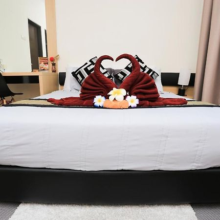 MLH Deluxe Studio Suites @ Landmark Residence Cheras Extérieur photo