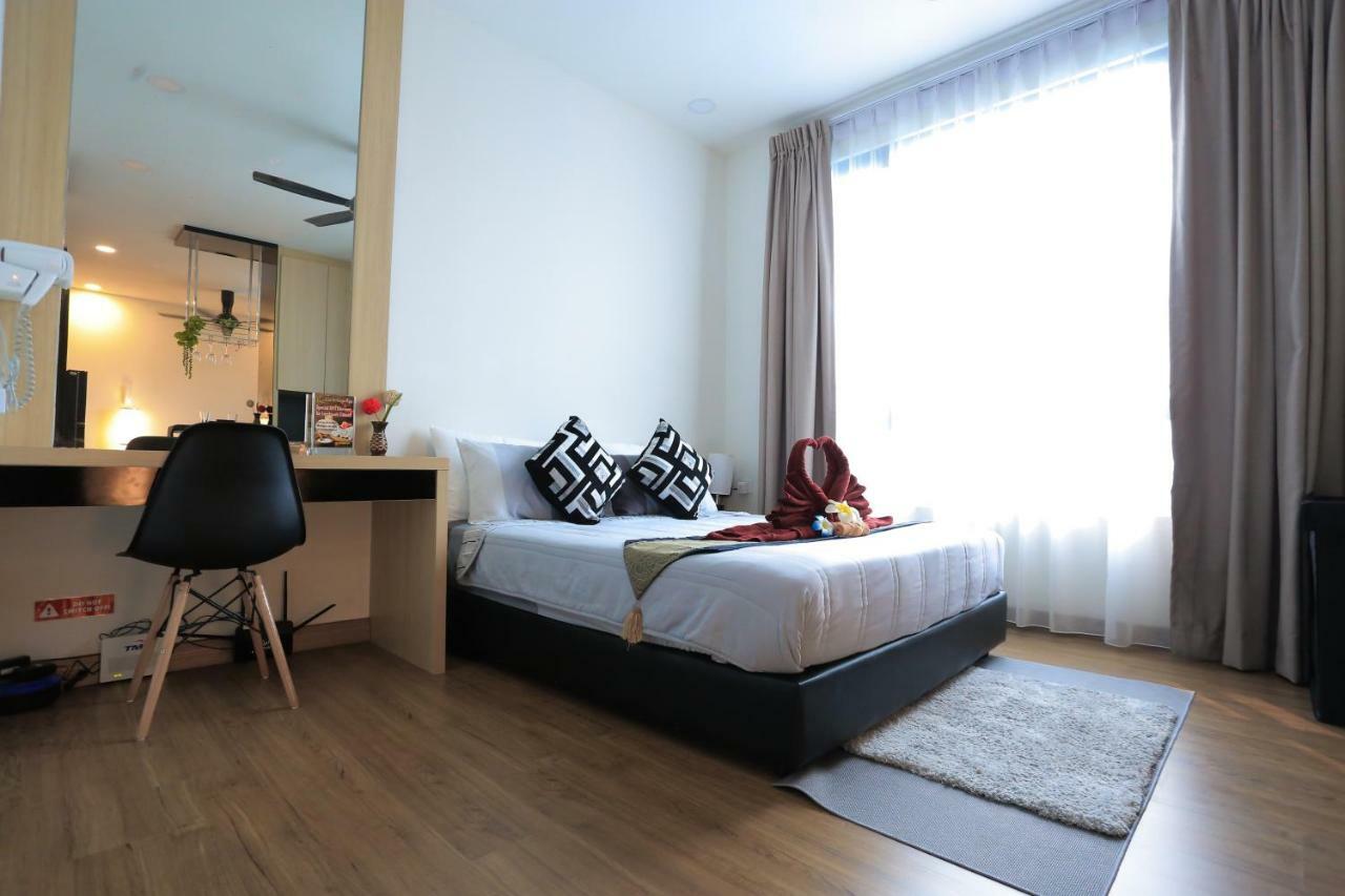 MLH Deluxe Studio Suites @ Landmark Residence Cheras Extérieur photo